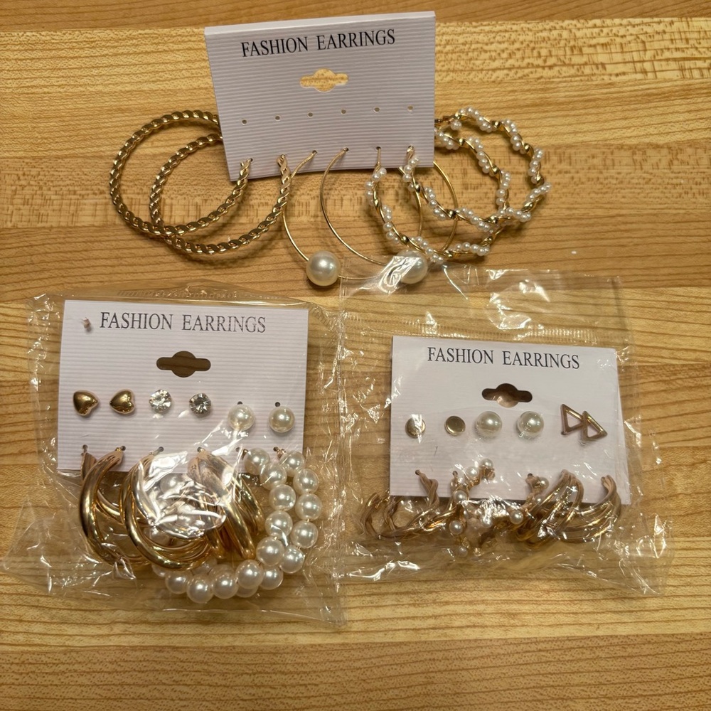 Elegant Gold and Pearl Earring Set